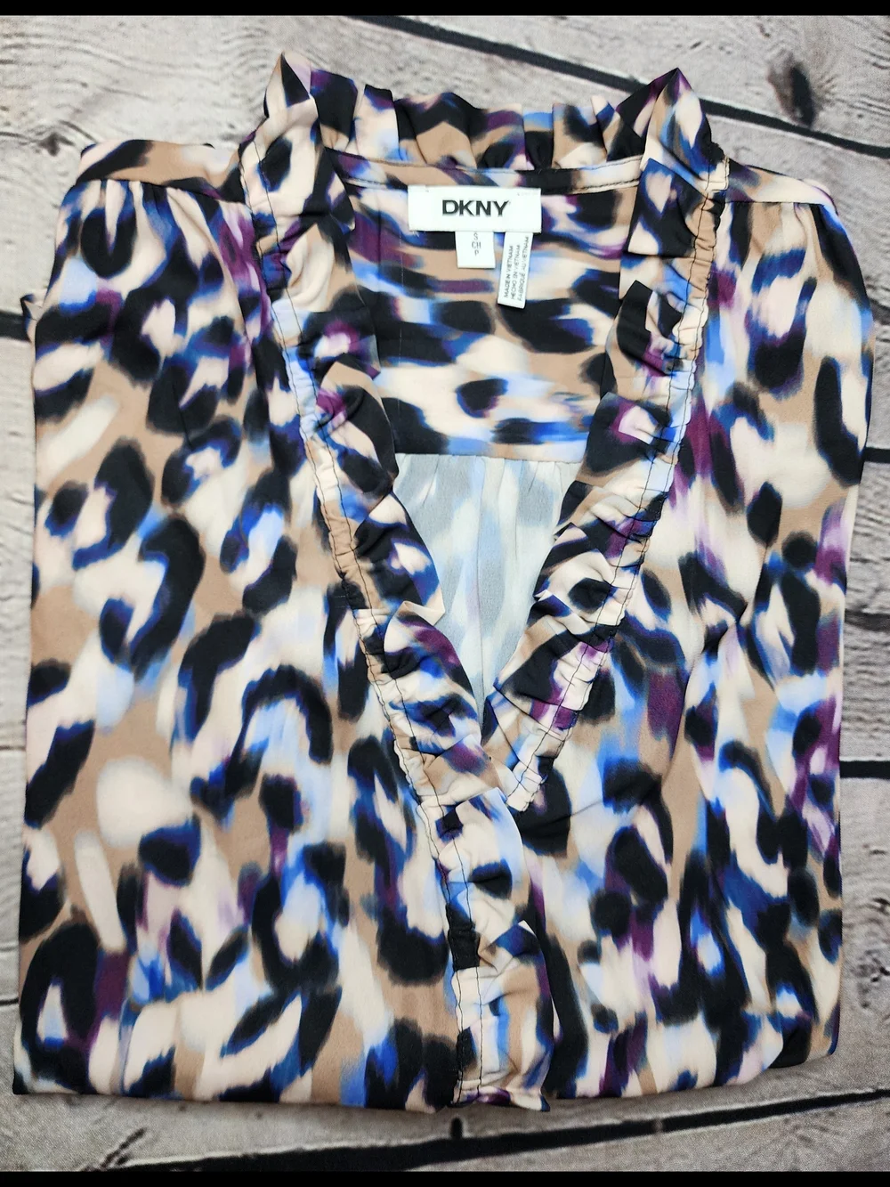 DKNY Beige Leopard-Print Ruffle Sleeveless Blouse with Blue & Purple Accents - Picture 6 of 6